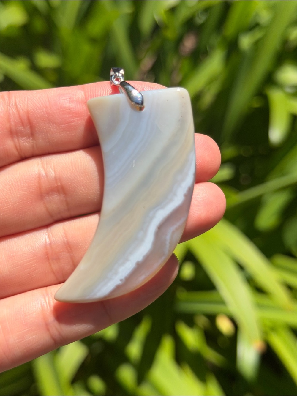 925 silver plate handcrafted Cream Agate Crescent Pendant 1608